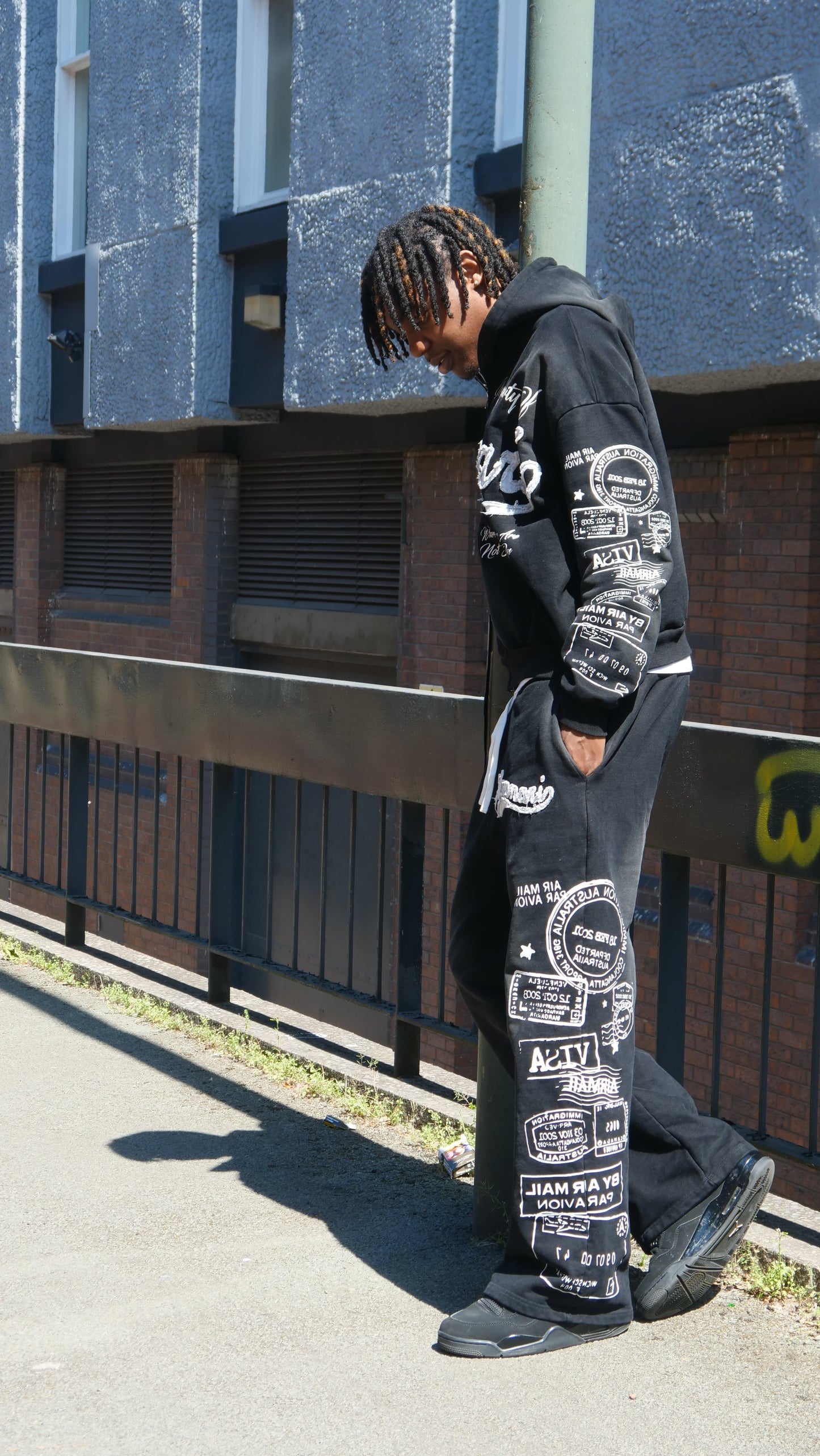 Visa Pants